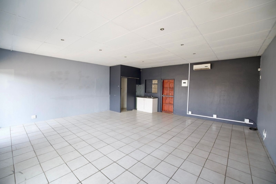To Let commercial Property for Rent in Flamwood North West